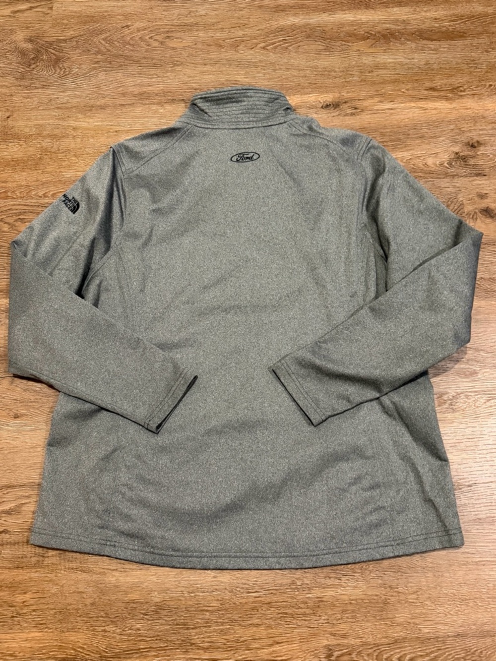 The North Face x Ford Escape Women’s Gray Quarter-Zip Pullover Jacket - Picture 7 of 9